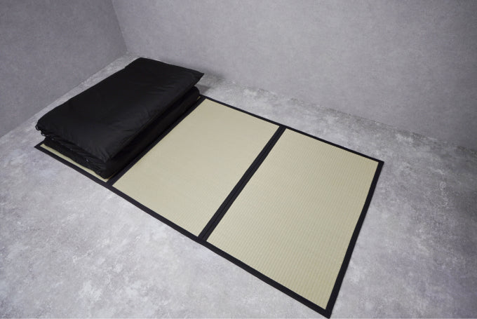 Igusa Tatami Mat & Futon Set